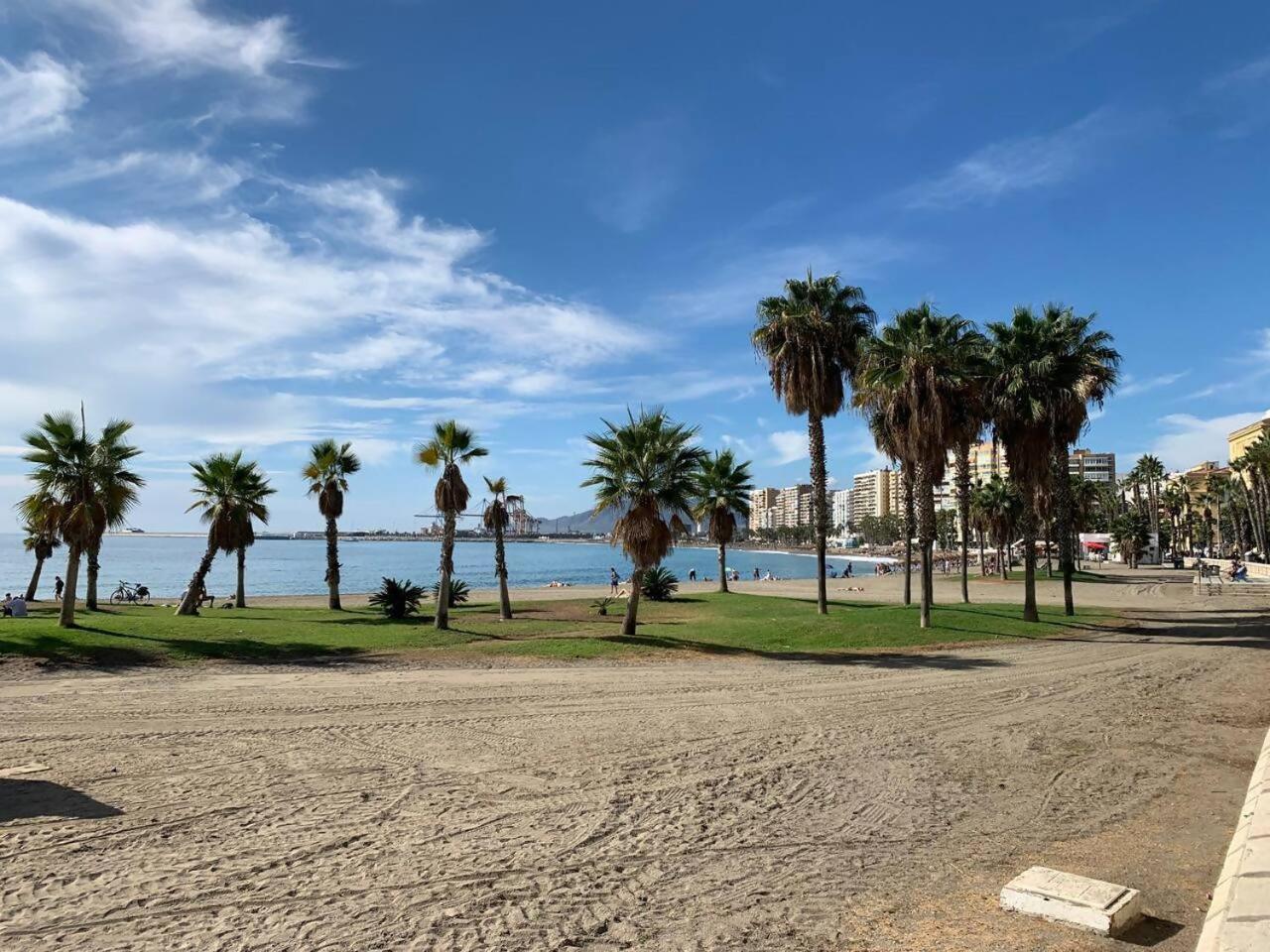 Mundo Nuevo Malaga Centro Apartment ภายนอก รูปภาพ